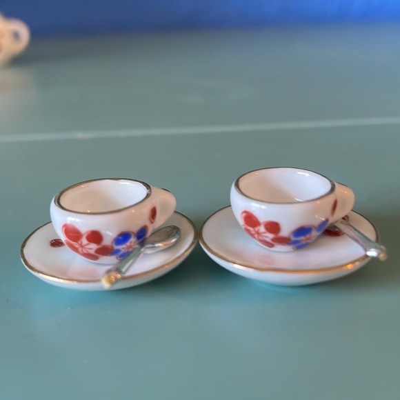 The Cutest Mitsukoshi Porcelain Miniature Tea Set - Picture 5 of 7
